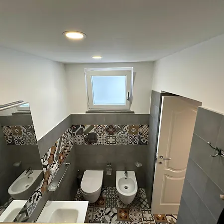 Un Passo Dal Porto Di Casa Leva Nyaraló