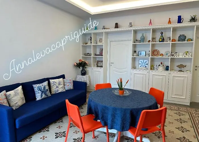 Un Passo Dal Porto Di Casa Leva 카프리